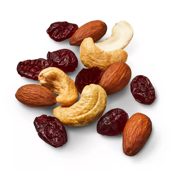 Good & Gather Cashew Cranberry Almond Trail Mix, 30oz.