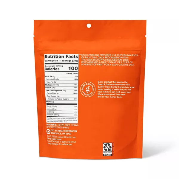 Good & Gather Mango & Strawberry Slices Freeze Dried Fruit Blend, 1oz.