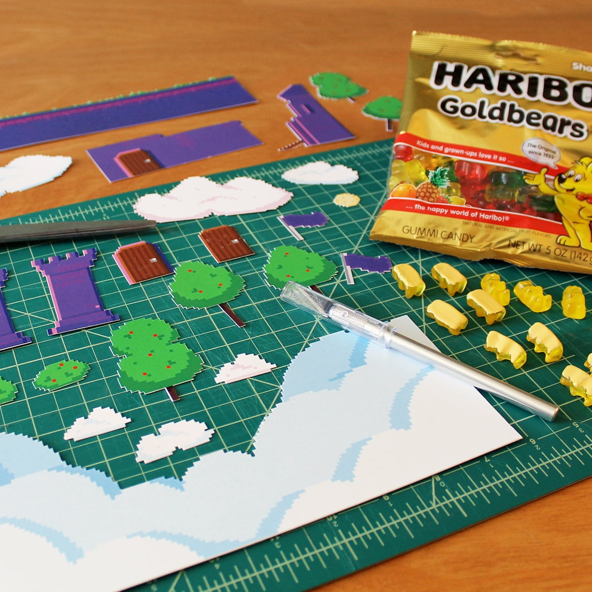 HARIBO Goldbears Gummy Bears Original Assorted Fruit Flavor Candy Gummies, Bulk Party Size Bag 28.8 oz 