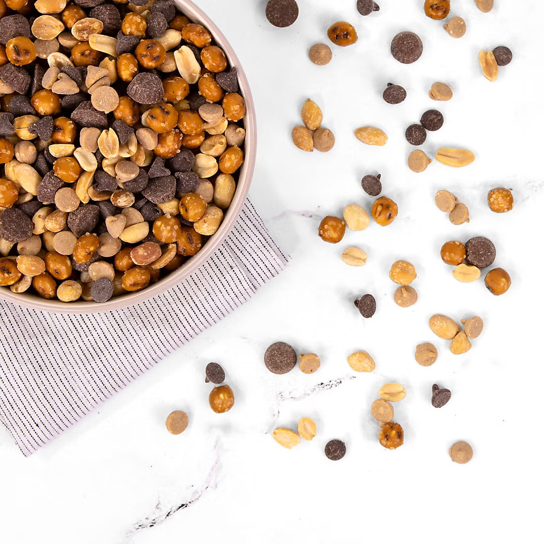 Wellsley Farms Peanut Buttery Trail Mix, 22 oz.