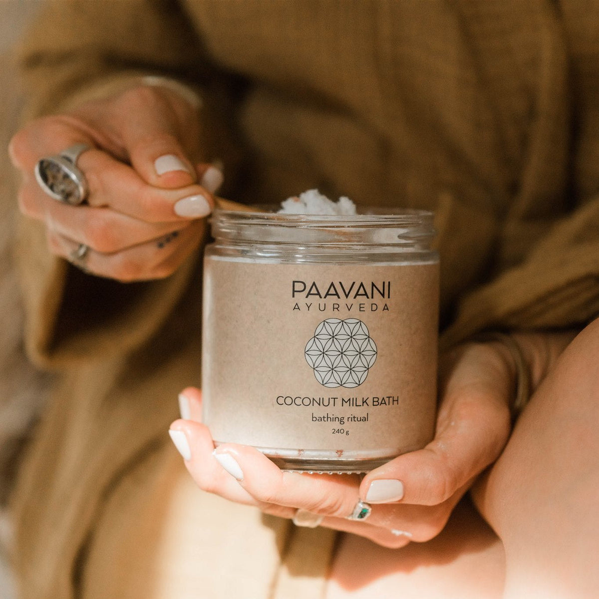 * Paavani Ayurveda - Organic Coconut Milk Bath with Coconut Milk, Epsom Salt and Turmeric 16 oz.-2